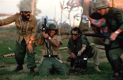 Apocalypse Now! Un voyage hallucinant à travers la folie de la guerre et la puissance de Marlon Brando !