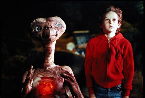 E.T. l'extraterrestre, un conte touchant sur l'amitié et la découverte de soi